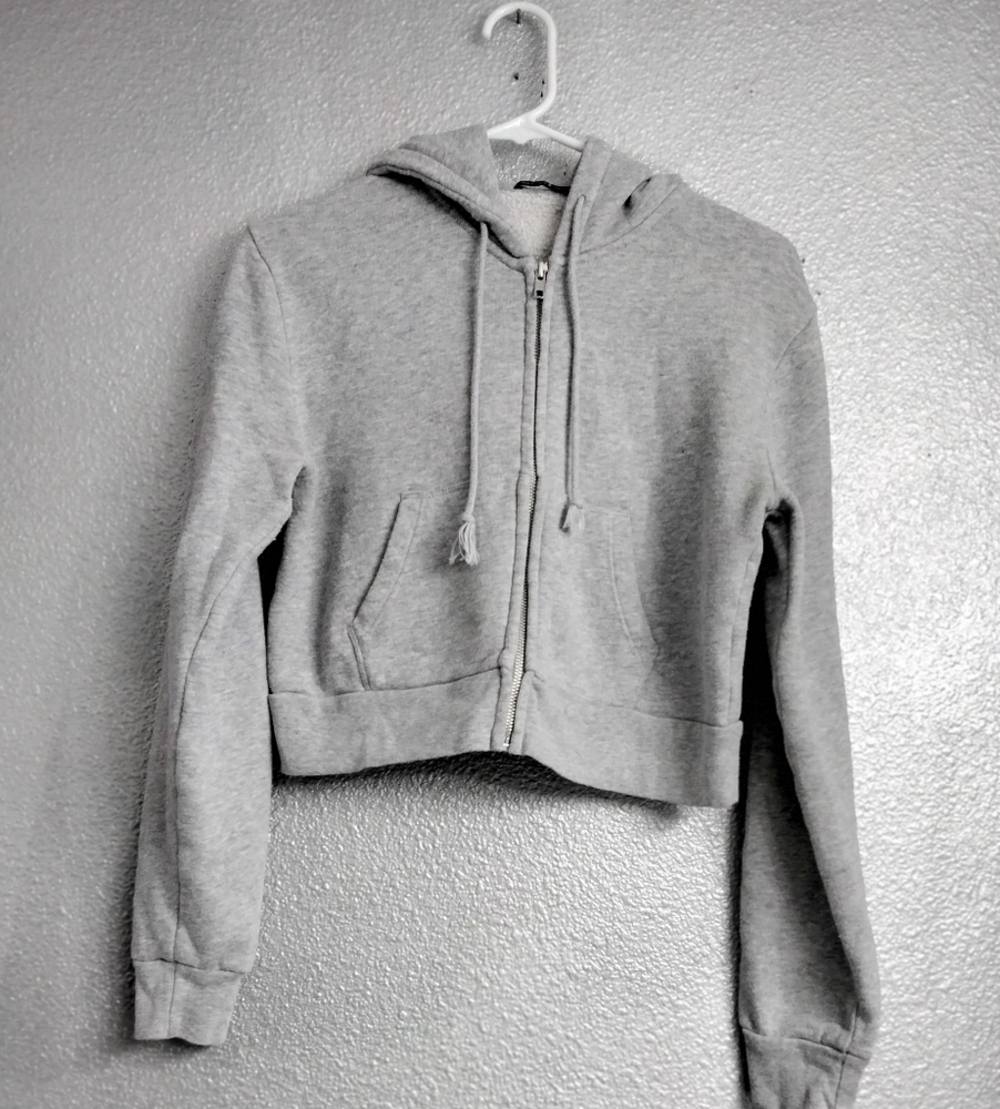Women's Brandy Melville Cropped Grey Hoodie   Size  OS